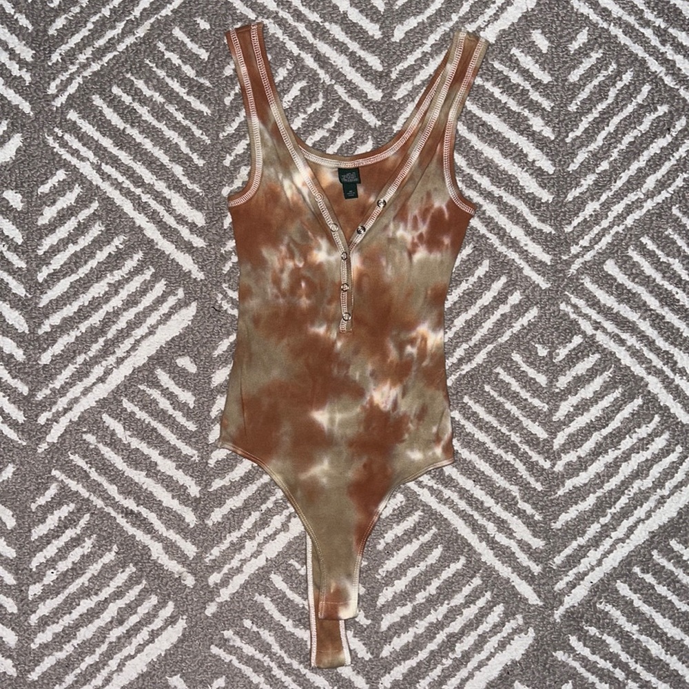 Tie-Dye BODYSUIT
